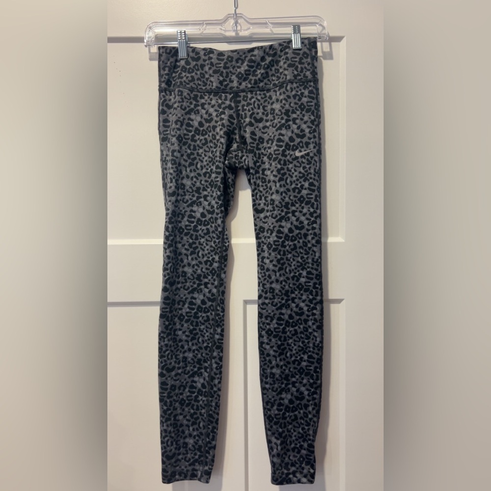 Nike Black and Gray Leopard Dri-FIT Running Workout Leggings *Like new*